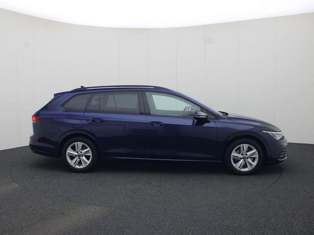 Volkswagen GOLF Variant 1.0eTSI/110PK Life DSG · Navigatie · Trekhaak · Apple/Android Car Play ·Garantie t/m 06-05-2027 of 100.000km