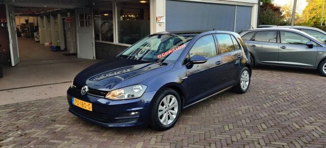 Volkswagen GOLF 1.0 TSI Connected , Navi , PDC , Camera , App-Connect