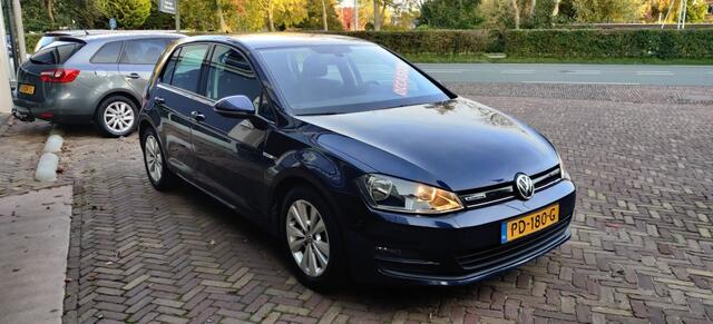 Volkswagen GOLF 1.0 TSI Connected , Navi , PDC , Camera , App-Connect