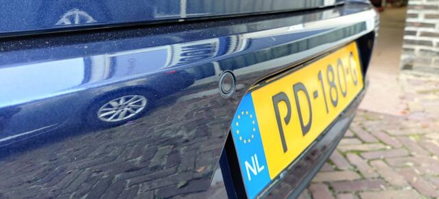 Volkswagen GOLF 1.0 TSI Connected , Navi , PDC , Camera , App-Connect