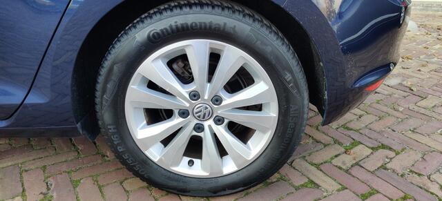 Volkswagen GOLF 1.0 TSI Connected , Navi , PDC , Camera , App-Connect