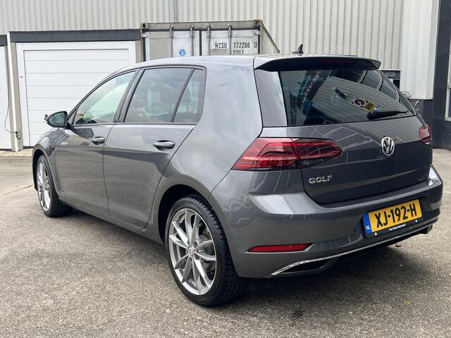 Volkswagen GOLF 1.0 TSI Comfortline Business Stoelverwarming Carplay Camera