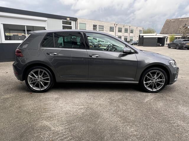 Volkswagen GOLF 1.0 TSI Comfortline Business Stoelverwarming Carplay Camera