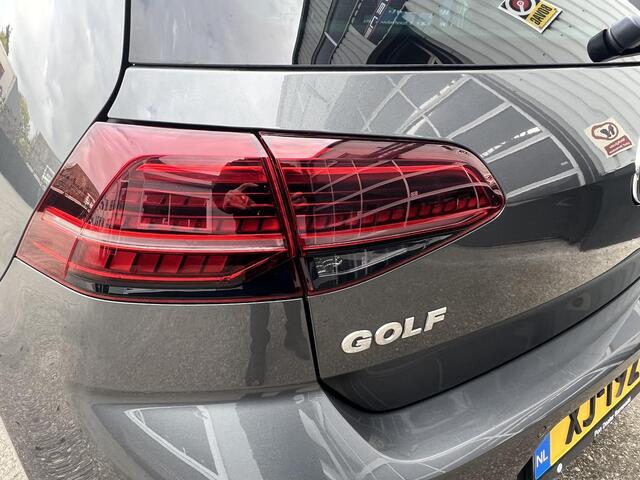 Volkswagen GOLF 1.0 TSI Comfortline Business Stoelverwarming Carplay Camera