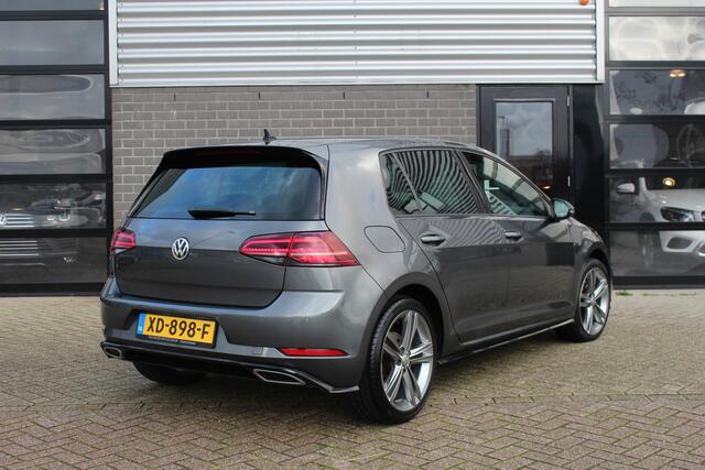 Volkswagen GOLF 1.5 TSI Highline Business R / Carplay / Stoelverwarming