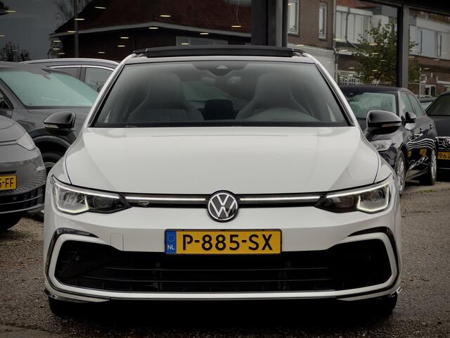 Volkswagen GOLF 1.5 eTSI AUT7 R-LINE PANODAK SPORT-INT NAVI DIGI-DASH APPLE-CARPLAY LED LMV PDC