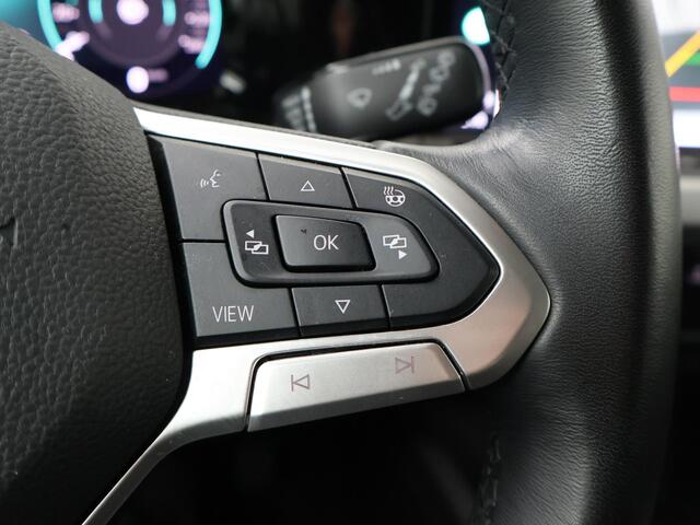 Volkswagen GOLF 1.0 TSI Life | 110 PK | Navigatiesysteem | Achteruitrijcamera | Voorstoelen verarmd |