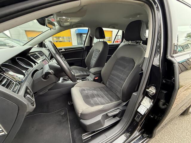 Volkswagen GOLF 1.6 TDI 110PK DSGoNavioTrekhaak