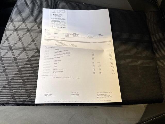 Volkswagen GOLF 1.5 eTSI R-Line 3x R-LINE | ADAPTIEVE CRUISECONTROL | PANORAMADAK | STOELVERWARMING | STUUR VERWARMING | DAB | NAVIGATIE | SPORT INTERIEUR | MATRIX LED | DODEHOEK DETECTIE | DYNAMISCHE LED-VERLICHTING |