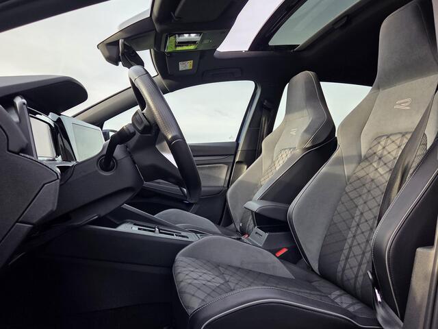 Volkswagen GOLF 1.5 eTSI R-Line Business+