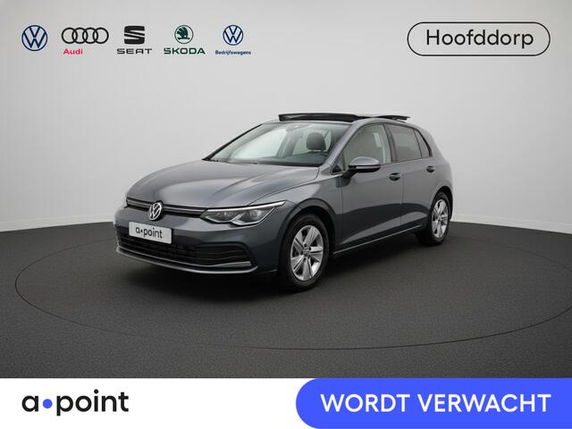 Volkswagen GOLF 1.5 eTSI Life Edition 116 pk Automaat (DSG) | Verlengde garantie | Navigatie via App | Panoramadak | Parkeersensoren | Achteruitrijcamera | Matrix LED koplampen | Stoelverwarming |