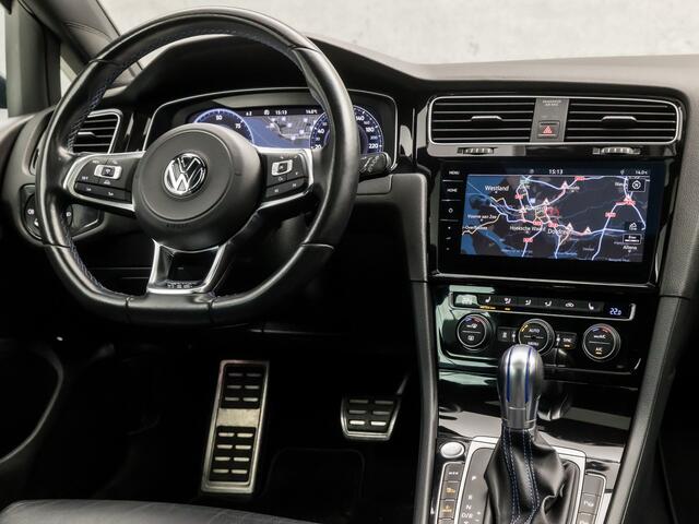 Volkswagen GOLF 1.4 TSI PHEV GTE 204Pk Automaat (SCHUIFDAK, VIRTUAL COCKPIT, MEMORY SEATS, LEDER, APPLE CARPLAY, CAMERA, STOELVERWARMING, GETINT GLAS, ADAPTIVE CRUISE, KEYLESS, NIEUWSTAAT)