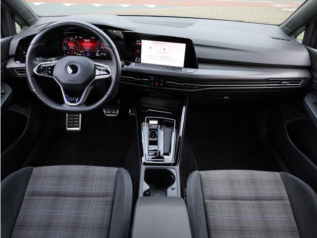 Volkswagen GOLF GTE 1.4 eHybrid 245PK | Achteruitrijcamera | Stoel&Stuurverwarming | Carplay/Android | 18"Inch |
