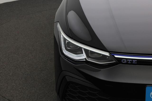 Volkswagen GOLF 1.4 245 pk DSG eHybrid GTE | Stuur-/stoelverwarming | Navigatie | Parkeersensoren voor/achter | Sportonderstel | Keyless Entry