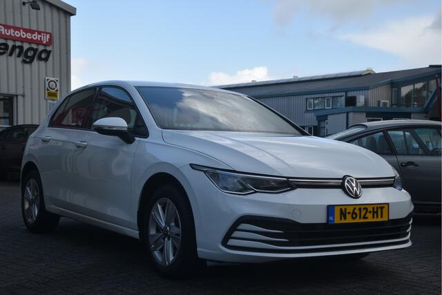 Volkswagen GOLF 1.0 eTSI Life Carplay | Adaptive cruise | LMV | Clima | Bluetooth | Navi | PDC