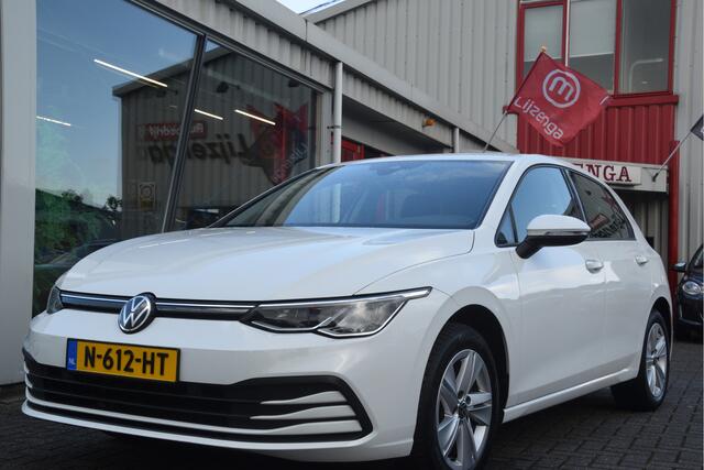 Volkswagen GOLF 1.0 eTSI Life Carplay | Adaptive cruise | LMV | Clima | Bluetooth | Navi | PDC
