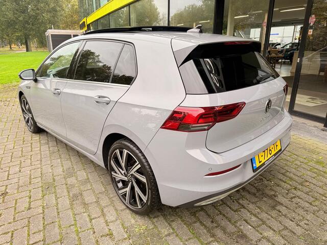 Volkswagen GOLF 1.5 eTSI Style