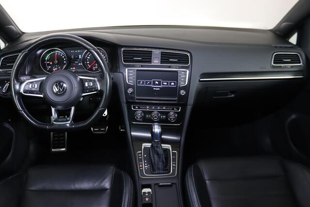 Volkswagen GOLF 1.4 TSI GTE, Panoramadak, Apple Carplay/Android auto, Leder, DAB, Goed onderhouden