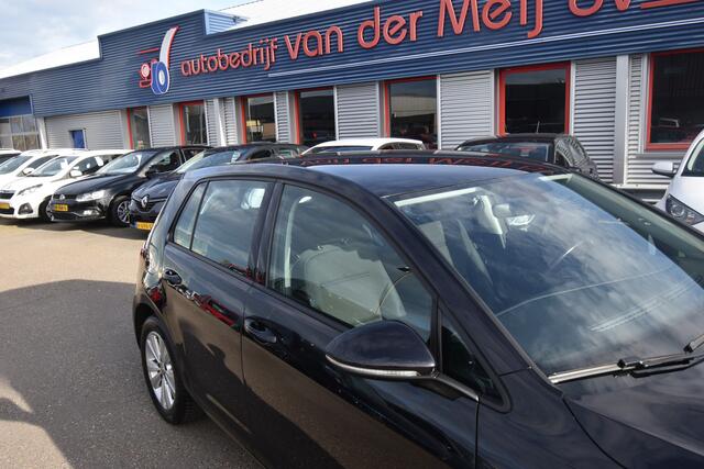 Volkswagen GOLF 1.0 TSI Comfortline , A UITRIJ CAM , PDC V+A , NAVI , CR CONTR , CLIMATR ,