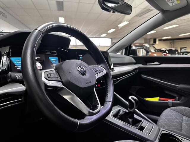 Volkswagen GOLF 1.0 TSI Life/ Virtual Cockpit/ 16'' LMV/ LED Koplampe/ PDC V+A/ Lane-Assist./ Keyless-GO/ Apple + Android/ Navi/ Clima/ Adaptive Cruise/ Bluetooth/ Multi. LEDER. Stuur.