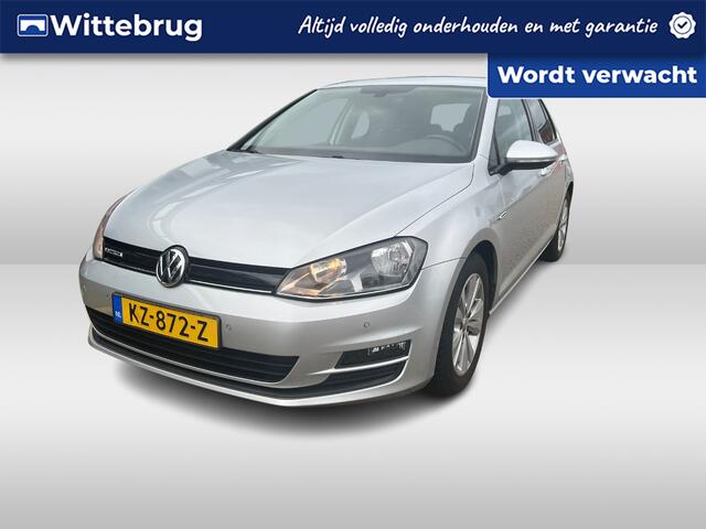 Volkswagen GOLF 1.0 TSI Comfortline / Navigatie / Parkeersensoren V+A / Climate controle / Cruise controle / Lichtmetaal 16 inch /