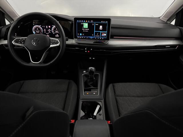 Volkswagen GOLF 1.5 TSI Life Edition Clima, Apple carplay, Parkeersensoren, Stoelverwarming, Sfeerverlichting, Led, Keyless start, 2 jaar garantie