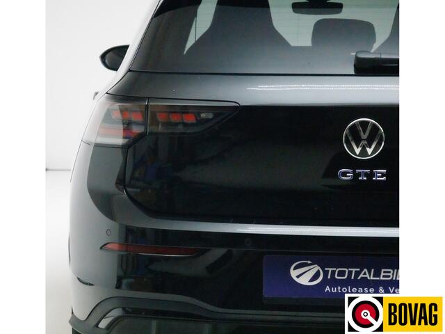 Volkswagen GOLF 1.5 eHybrid GTE Black Style 272 PK | IQ Led | Elec. trekhaak | Headup | Stoel- & stuurverw. | PDC V + A, Camera, App. connect, Navigatie, 131 KM actieradius (WLTP)