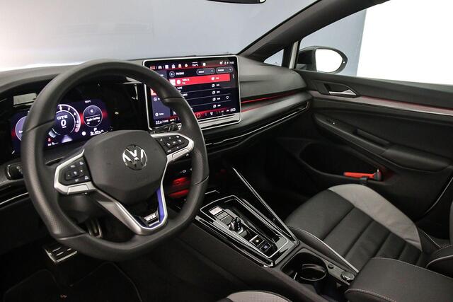 Volkswagen GOLF GTE 1.5 TSI eHybrid 272pk DSG Automaat Lederen bekleding, Adaptive cruise control, Panoramadak, Head up display, 360 camera, Achteruitrijcamera