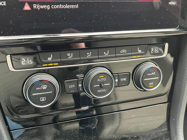 Volkswagen GOLF 1.5 150PK TSI Highline Business R-Line. Camera, Adap Cruise, 18"LMV, StoelVerw, Haak 1500kg