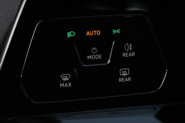 Volkswagen GOLF Variant 1.0 TSI Life//Navi//Trekhaak!!