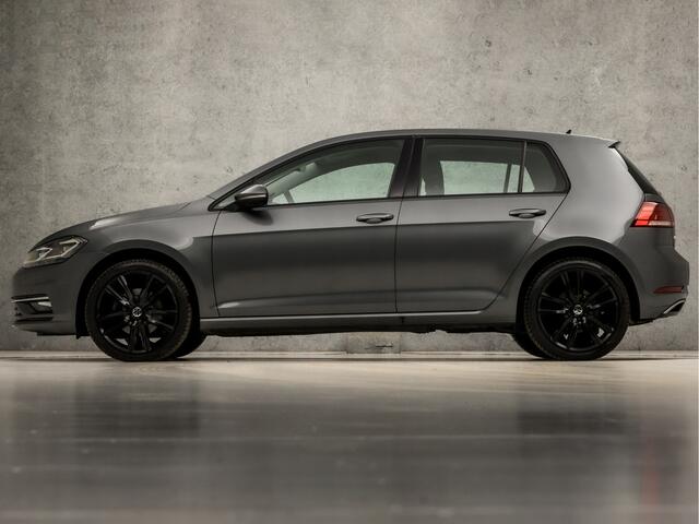 Volkswagen GOLF 1.4 TSI Highline Business R (VIRTUAL COCKPIT, APPLE CARPLAY, GROOT NAVI, LED KOPLAMPEN, ALCANTARA, SPORTSTOELEN, STOELVERWARMING, PARKEERSENSOREN, NIEUWE APK, NIEUWSTAAT)