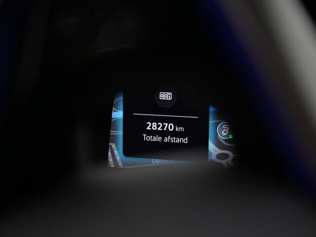 Volkswagen GOLF 1.5 eHybrid 272 pk DSG GTE | Trekhaak | Adaptief onderstel | Head-up display | Stuur-/stoelverwarming