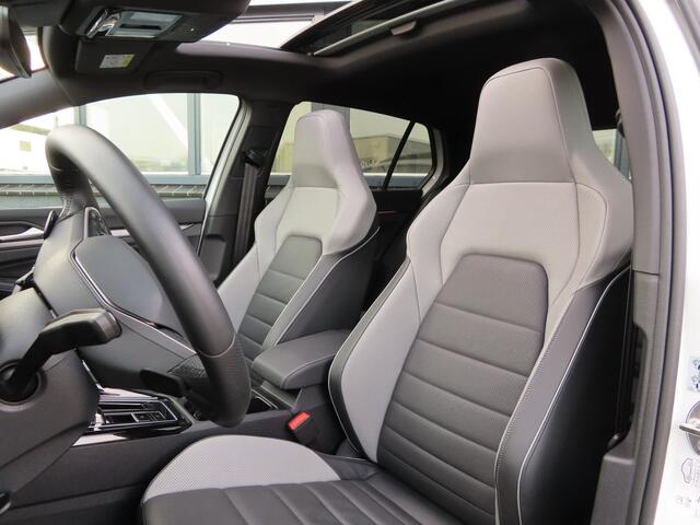 Volkswagen GOLF 1.5 eHybrid GTE | pano dak | lederen bekleding | 360 camera | stoelverwarming + ventilatie