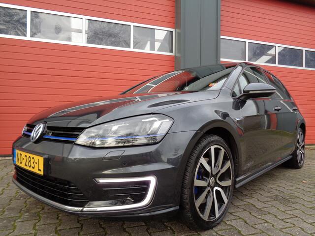 Volkswagen GOLF 1.4 TSI GTE 150PK Leer Pano-Dak Clima Cruise NL-Auto Trekhaak Automaat