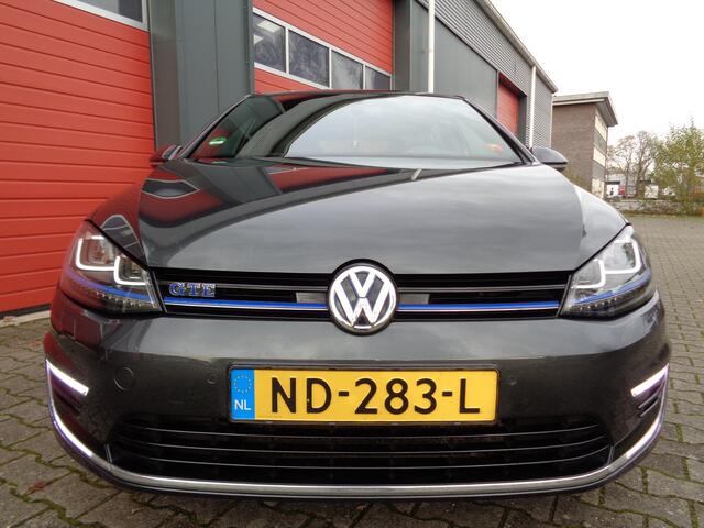 Volkswagen GOLF 1.4 TSI GTE 150PK Leer Pano-Dak Clima Cruise NL-Auto Trekhaak Automaat