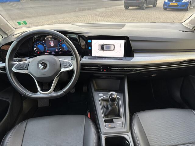 Volkswagen GOLF Variant 1.0 TSI Life / NL-Auto / Navi / Applecarplay/AndroidAuto / 19 inch Velgen / Lederen Bekleding /