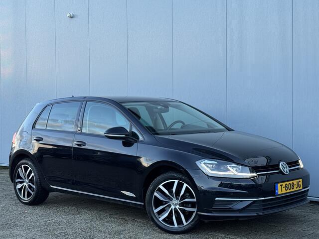 Volkswagen GOLF 1.5 TSI Highline Business R Automaat/Camera/Apple Carplay.