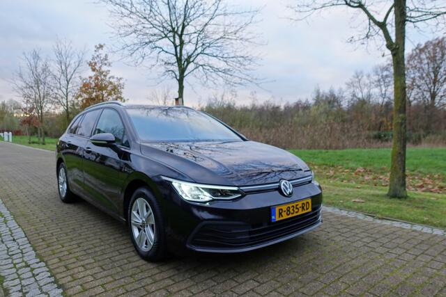 Volkswagen GOLF Variant 1.5 eTSI R-Line | Trekhaak | Stoelverwarming | Stuurwielverw. | CarPlay | Sfeerverlichting | BTW
