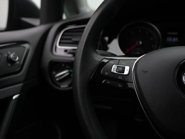 Volkswagen GOLF 1.5 TSI 150 pk DSG Highline Business R / R-Line | Navigatie | Stoelverwarming | Adaptive Cruise | Parkeersensoren voor/achter