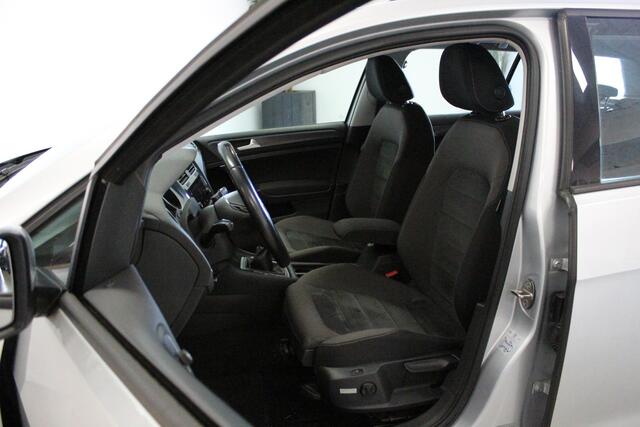 Volkswagen GOLF Variant 1.6 TDI Comfortline Business | ACC | 16'LMV | CLIMA | STOEL-VERW | NAVIGATIE | PDC | CARPLAY | DAB-RADIO |