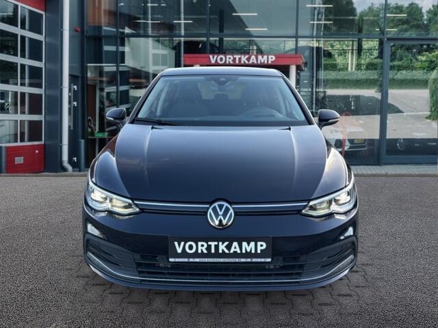 Volkswagen GOLF 2.0 TDI LIFE ACTIVE PANO-DAK/TREKHAAK/CAMERA/NAVI/CARPLAY/ACC/STOELVERW