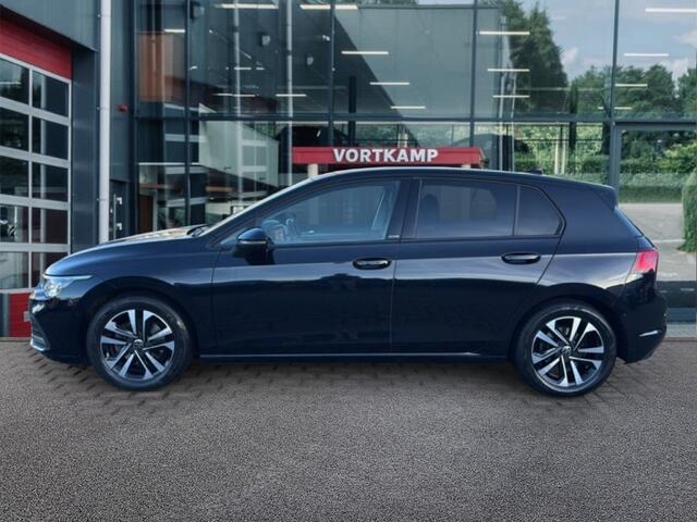 Volkswagen GOLF 2.0 TDI LIFE ACTIVE PANO-DAK/TREKHAAK/CAMERA/NAVI/CARPLAY/ACC/STOELVERW