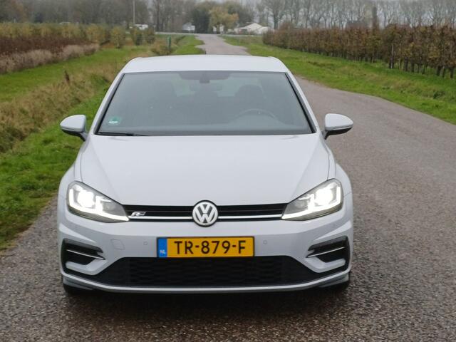 Volkswagen GOLF 1.0 TSI Highline Business R /Origin.NL!/White Silver/R-Line/Trekh./