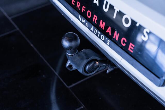 Volkswagen GOLF 1.4 TSI Connected Series PANO | LED | LEDER | ELEKTRISCHE STOEL | STOELVERWARMING | DEALER ONDERHOUDEN | TREKHAAK