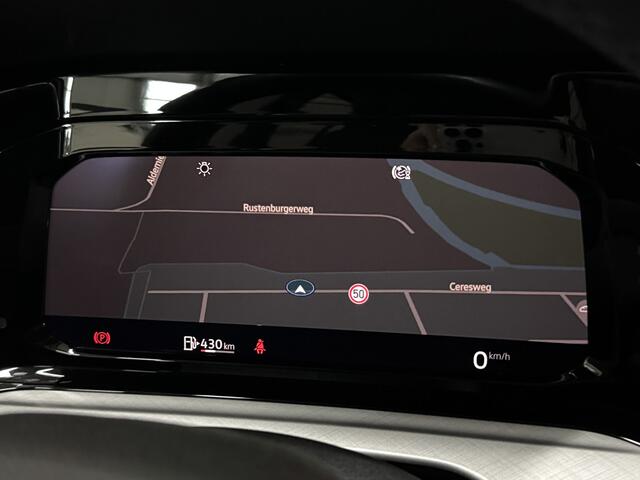 Volkswagen GOLF 1.5 TSI 131 PK Life Business DIGI-DASH KEY-LESS ALCANTARA CAMERA LMV