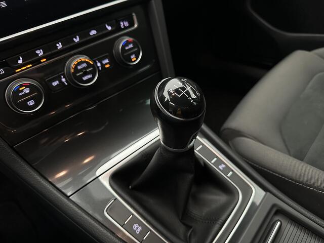 Volkswagen GOLF 1.0 TSI Comfortline Business R Line Stoelvrwm Cruise