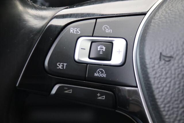 Volkswagen GOLF 1.0 TSI Comfortline, Adaptive Cruise, Carplay, Navi