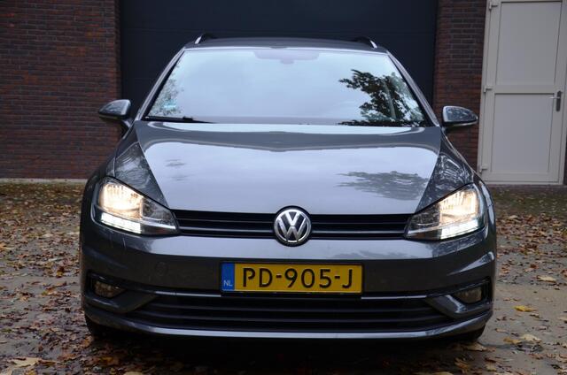 Volkswagen GOLF Variant 1.4 TSI Highline Automaat/Digitaal-Dashbord/Ecc/Navi/Cr-Controle/Trekhaak-Wegklapbaar/Privacy-Glass/Pdc/Stoelverwarming/17-Inch/Camera