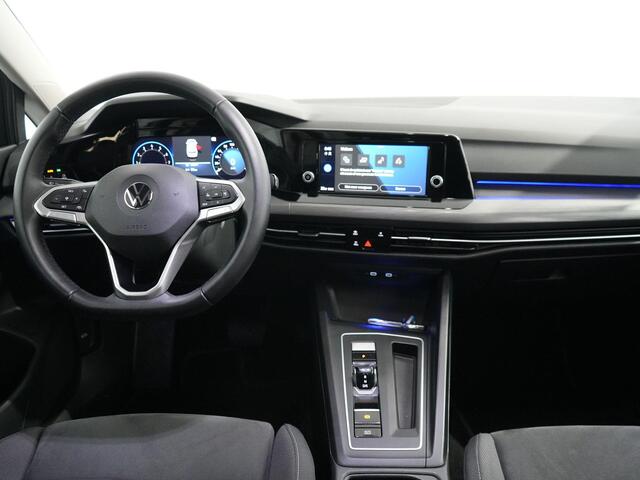 Volkswagen GOLF 1.5 eTSI Style Pano | Camera | IQ Drive |