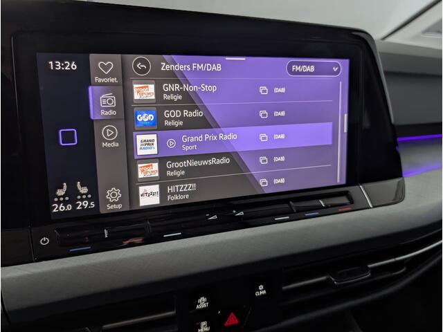 Volkswagen GOLF 1.5 eTSI R-Line |PANO|STOELVERWARMING